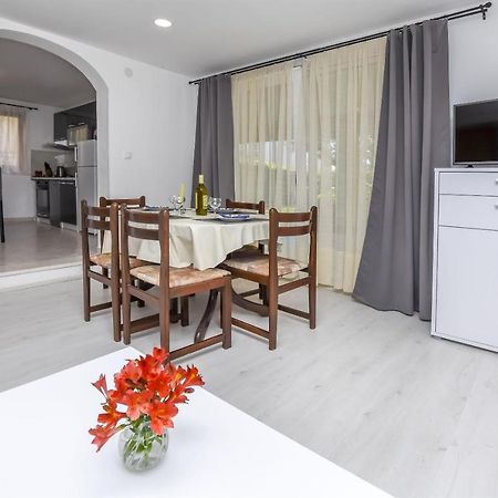 רוגוזניצה Apartments Viktor מראה חיצוני תמונה